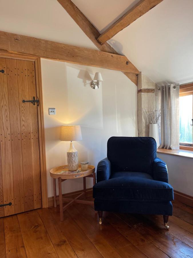 The Cider Barn - Spacious First Floor Apartment Set Within Barn Conversion Cheltenham Kültér fotó