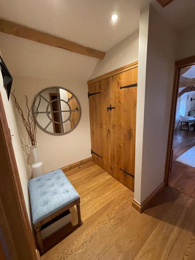 The Cider Barn - Spacious First Floor Apartment Set Within Barn Conversion Cheltenham Kültér fotó
